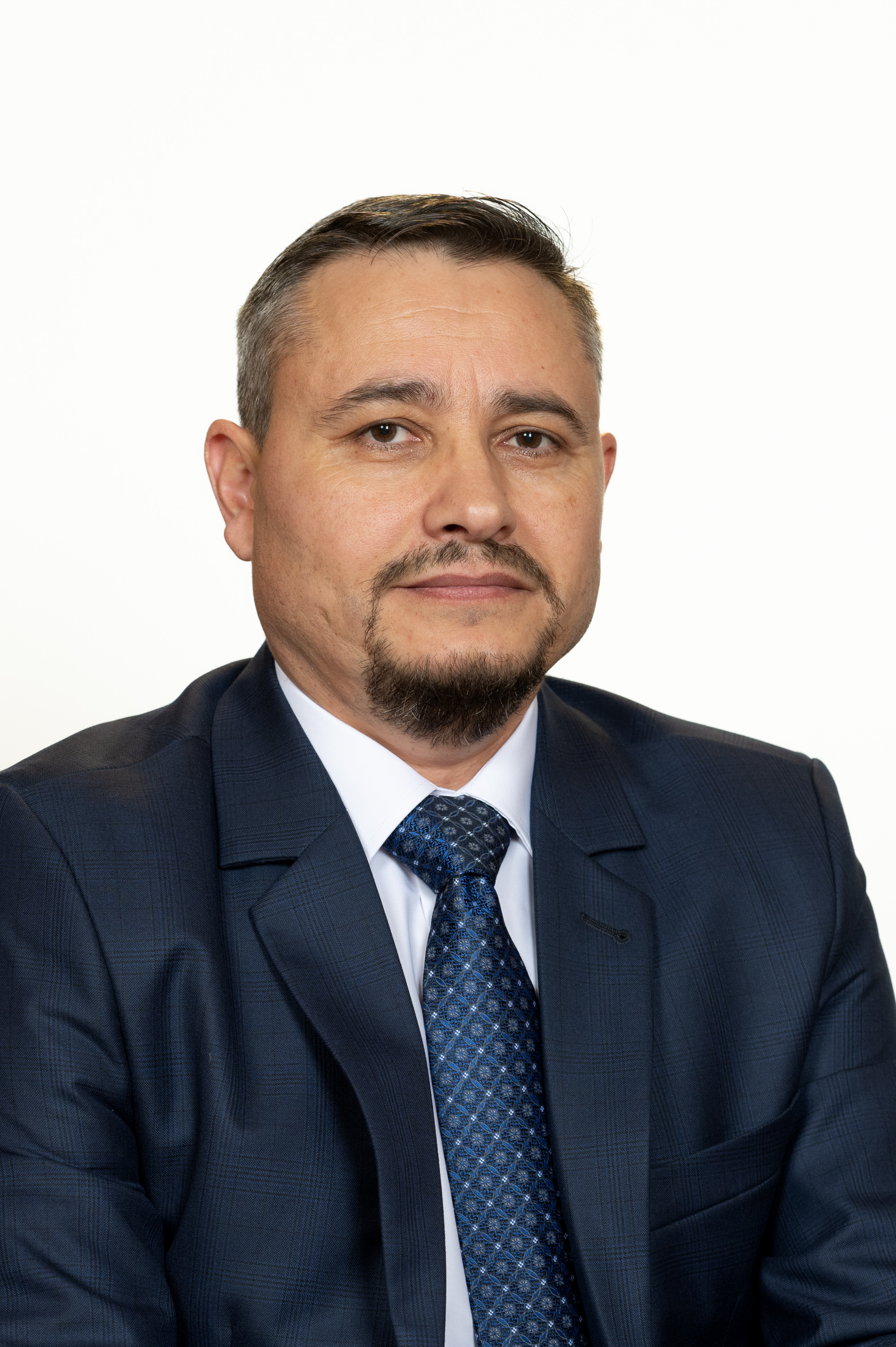 MÎNDRU Cătălin-Emil